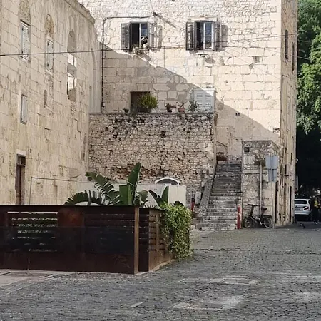 In The Palace Πανσιόν Σπλιτ