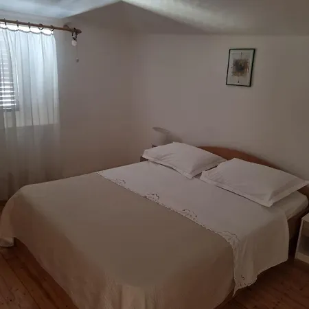 Πανσιόν In The Palace 3*