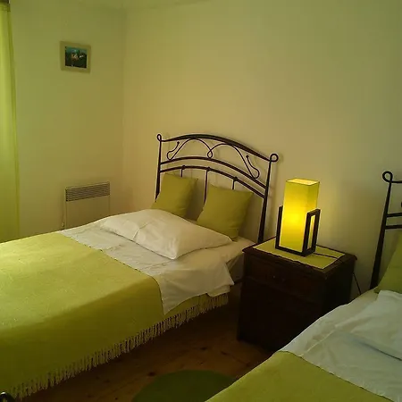 In The Palace Πανσιόν