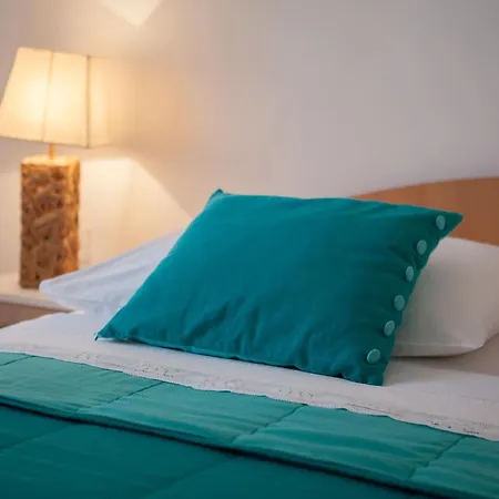 Πανσιόν In The Palace